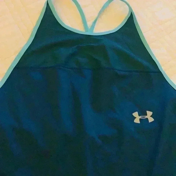 Under armour top - Picture 3 of 6